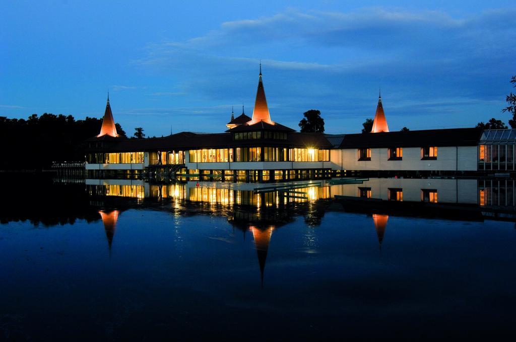 Heviz Villa Familia ภายนอก รูปภาพ