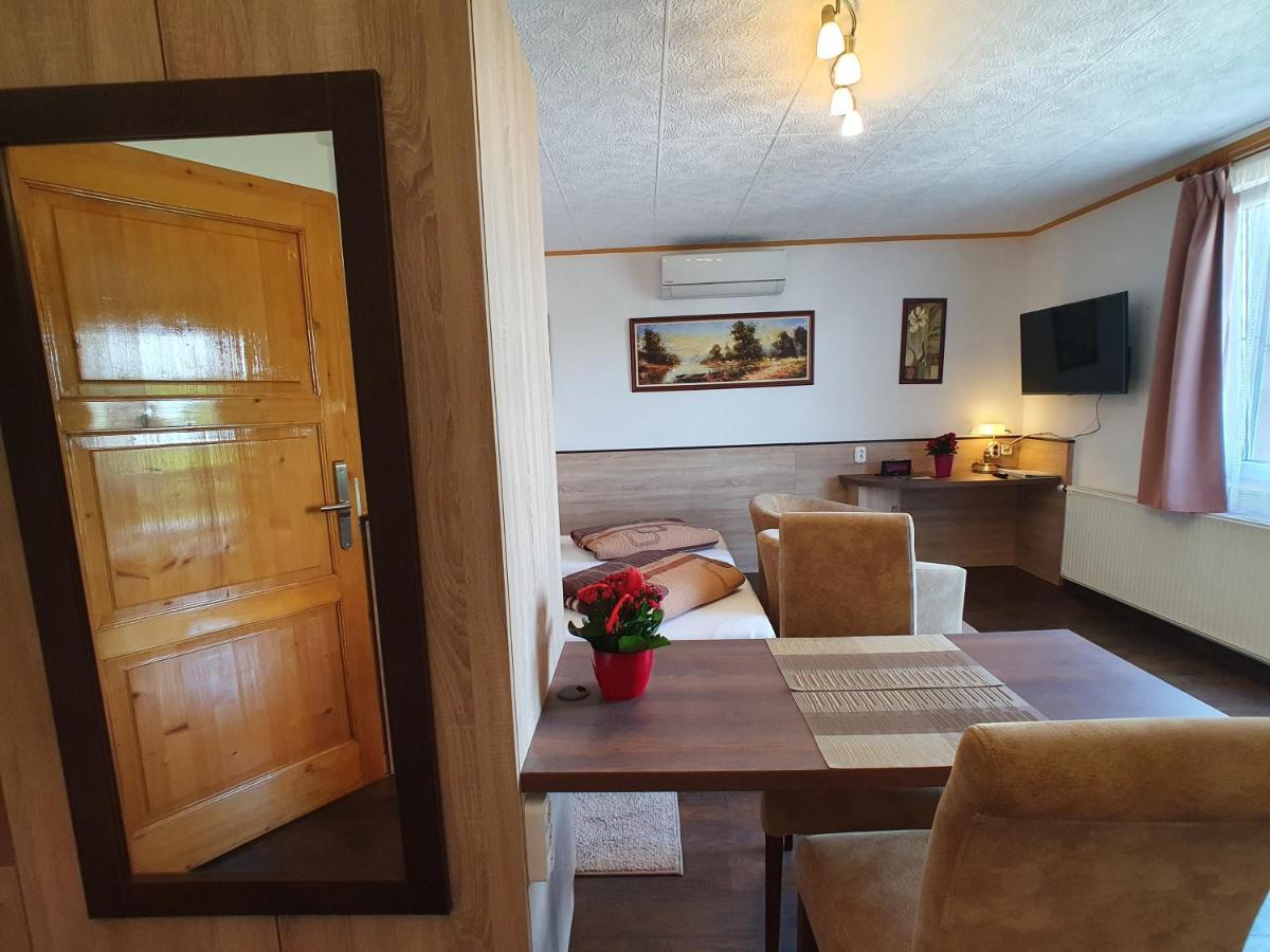 Heviz Villa Familia ภายนอก รูปภาพ